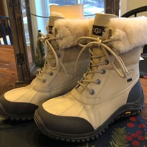 UGG women’s Snow Boots - Never Worn